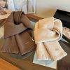 Knitted Shawls81082