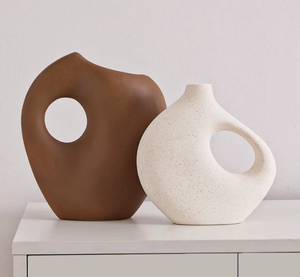 Resin Vases1903