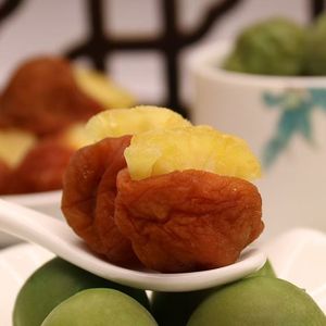 Fresh Pineapples6542