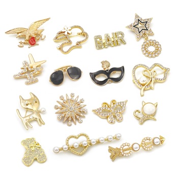 Fashion Brooch Pin79857