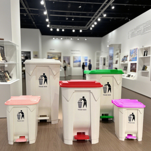 Trash Cans11561