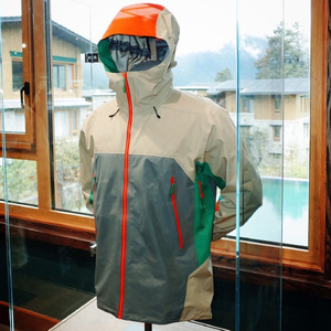 Hiking Clothing11322