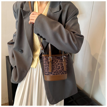 Women Bucket Bag79138