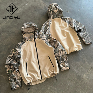 Hiking Clothing14092