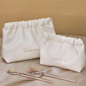 Cosmetic Bags & Cases6649