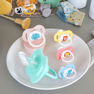 Pacifiers7098